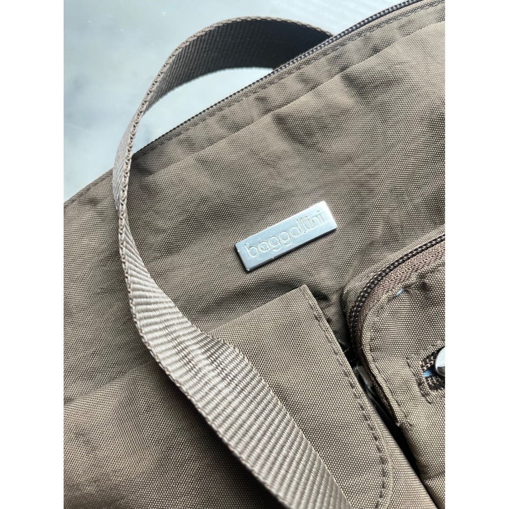 Baggallini green Nylon Crossbody Travel Bag Functional  Neutral Multi-Pocket - Picture 9 of 12